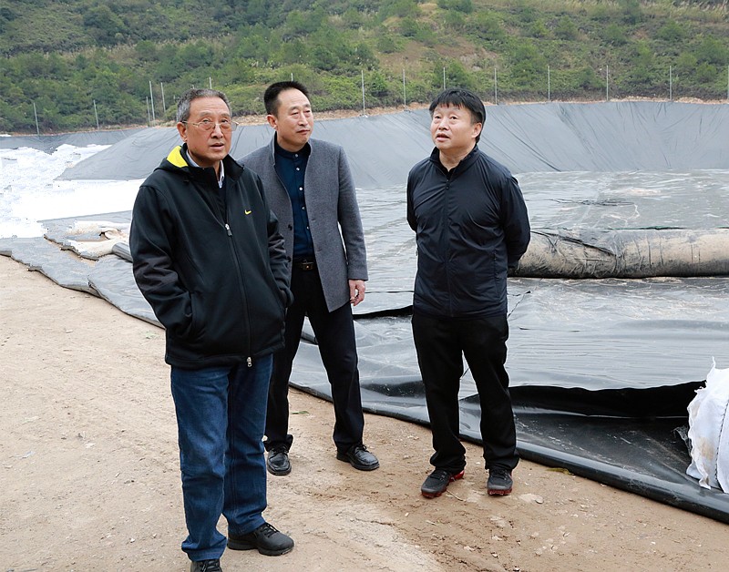熊良虎在广西考察调研固废处理事情时指出：：抢抓机缘，，加速优势工业“走出去”