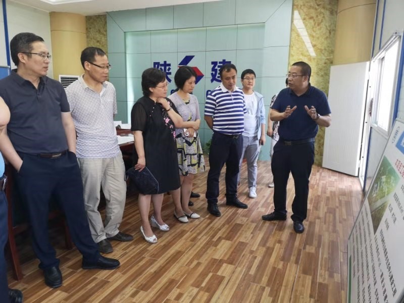 西安市灞桥区委常委、、、副区长李军考到水情形公司白鹿原水生态项目调研