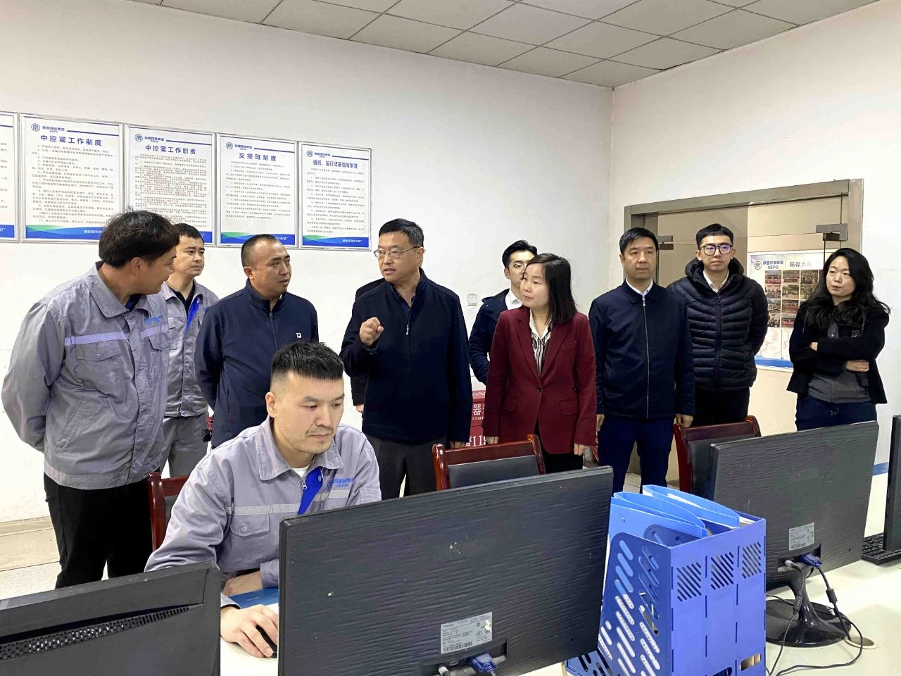 宋世杰赴水情形公司、、、鼎丰矿业公司项目一线调研